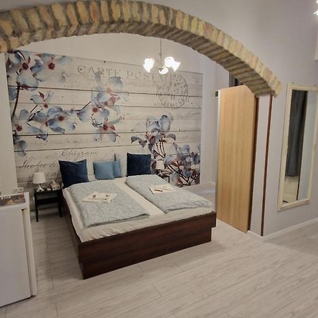 Spring Roses Downtown Boutique Hotel Budapest Eksteriør billede